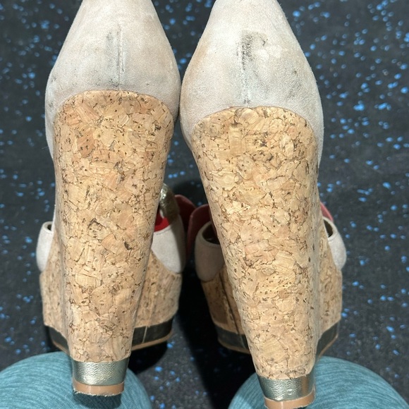 Charles by Charles David cork platform wedge suede flowers 6.5 - Picture 5 of 9